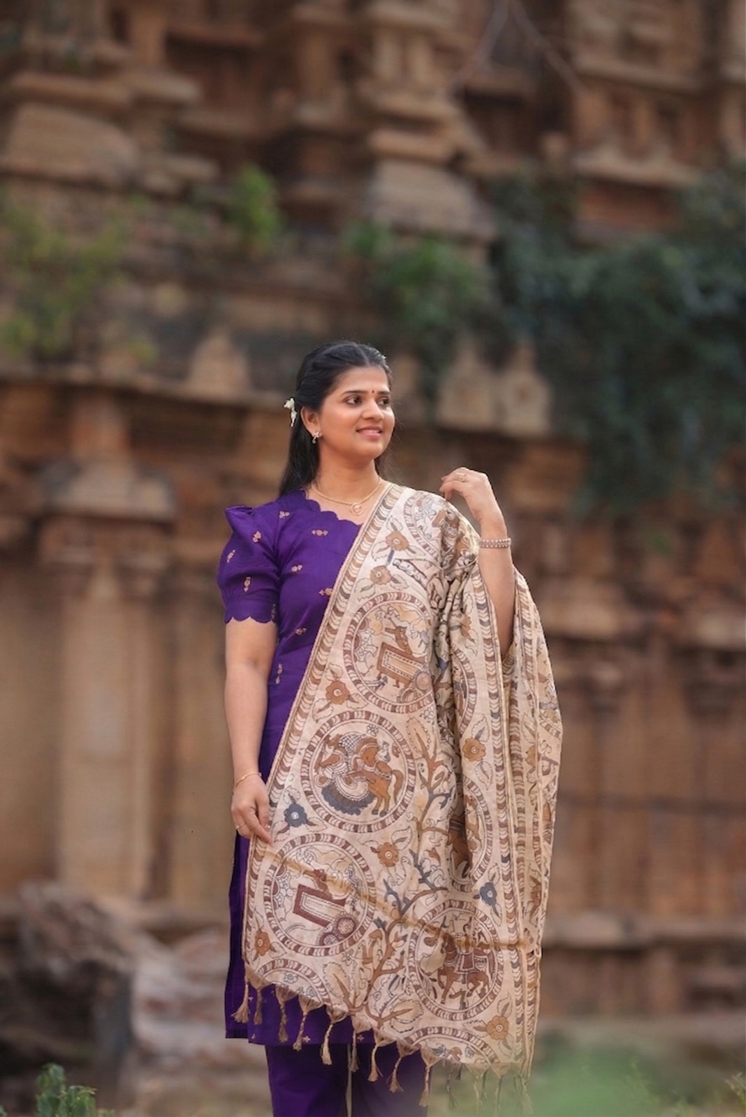 Purple kurta set with Kalamkari Shawl