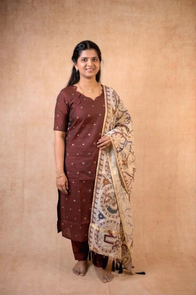 Brown kurta with kalamkari shawl