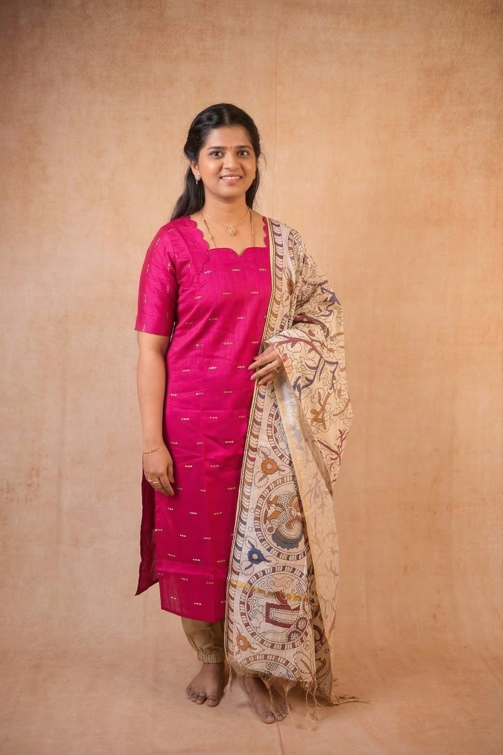 Pink kurta with kalamkari shawl