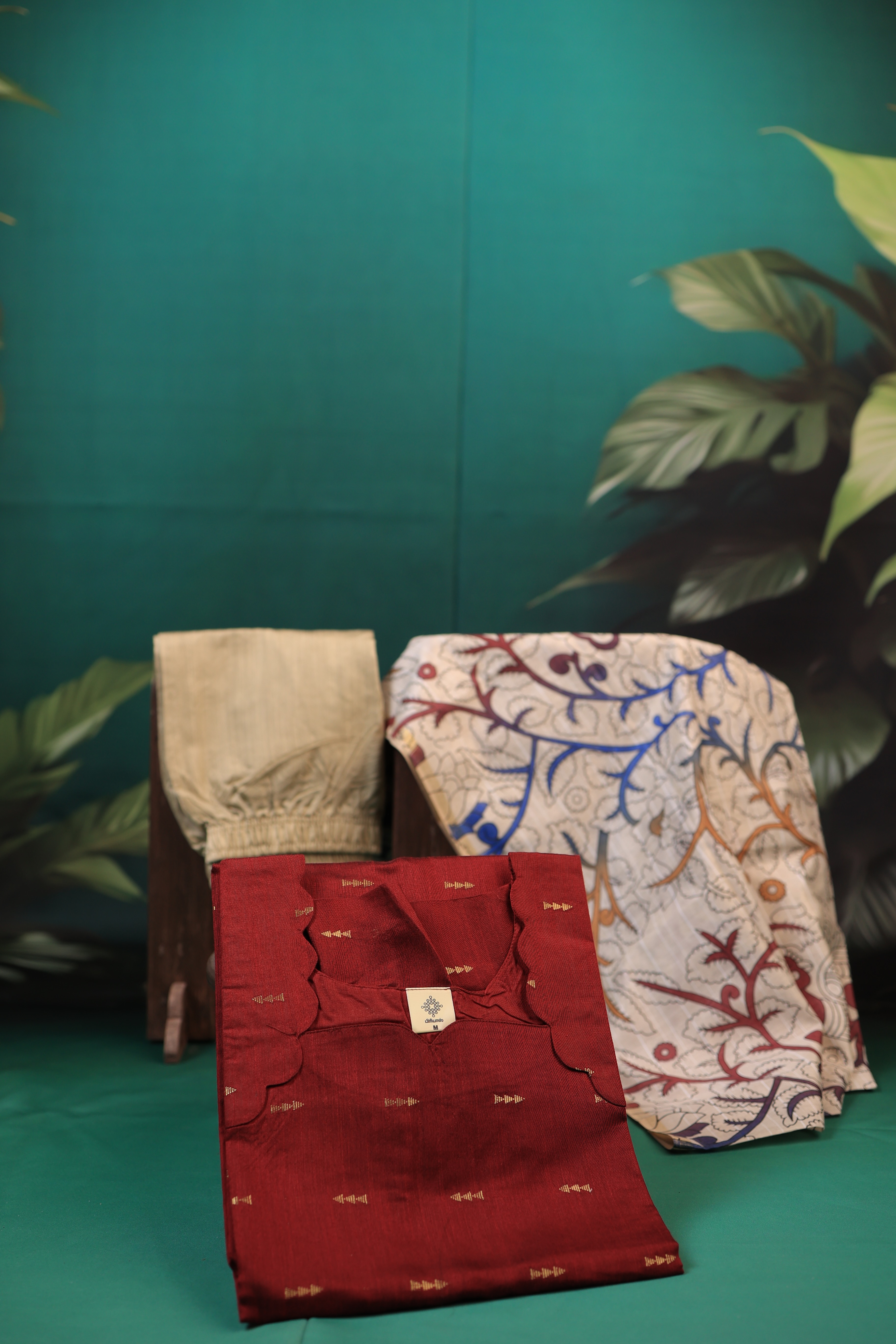 Red kurta with kalamkari shawl