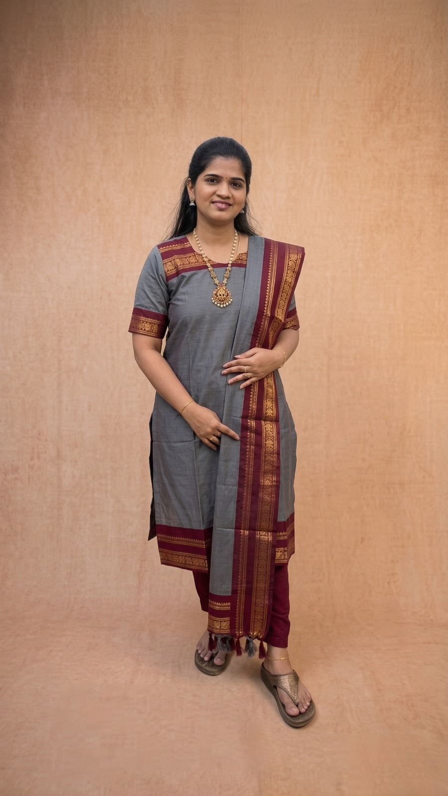 Grey Kurta with Maroon Shawl